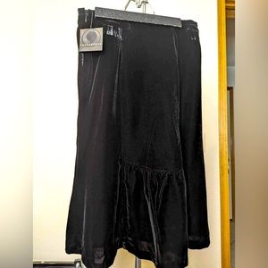 Apostrophe Black Velvet Skirt Size 2 ***NWT***